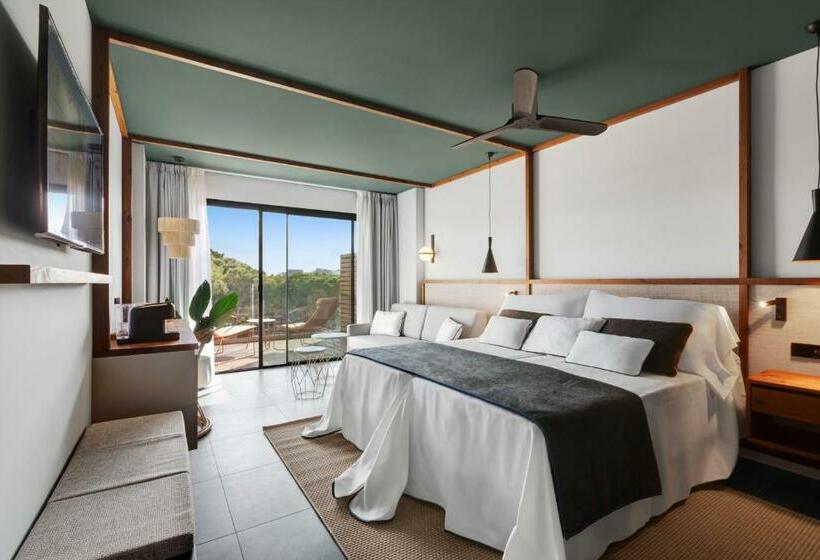 سوییت جونیور با چشم‌انداز استخر, Aubamar Suites & Spa