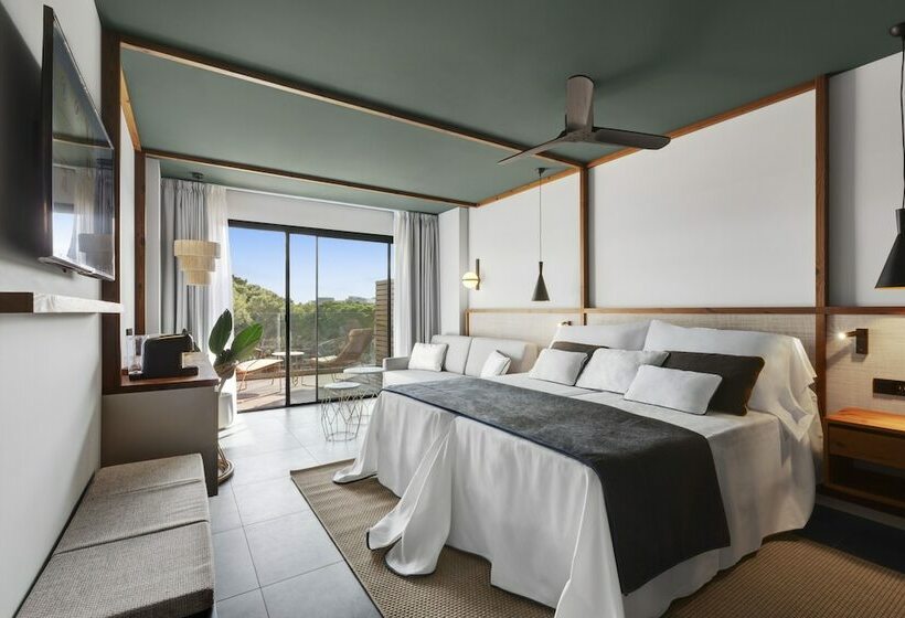 سوییت جونیور با چشم‌انداز استخر, Aubamar Suites & Spa
