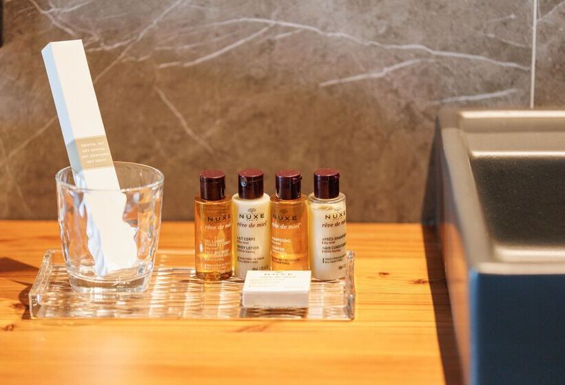سوییت جونیور با چشم‌انداز دریا, Aubamar Suites & Spa
