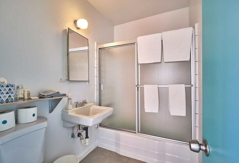 اتاق استاندارد با تخت دوبل, Sagewater Springs   Adult Only