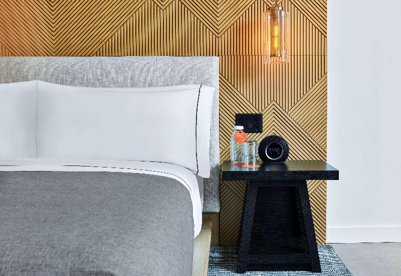 اتاق استاندارد با تخت بزرگ برای معلولان, Canopy By Hilton Austin Downtown