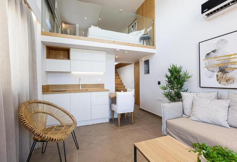سوییت سوپریور با چشم‌انداز دریا, North Coast Seaside Suites