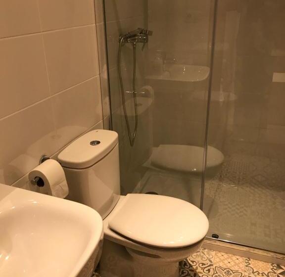 اتاق استاندارد, Hostal Casiano Camarasa