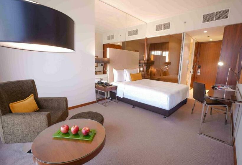 اتاق استاندارد با تخت دو نفره بزرگ, Centro Corniche Al Khobar By Rotana