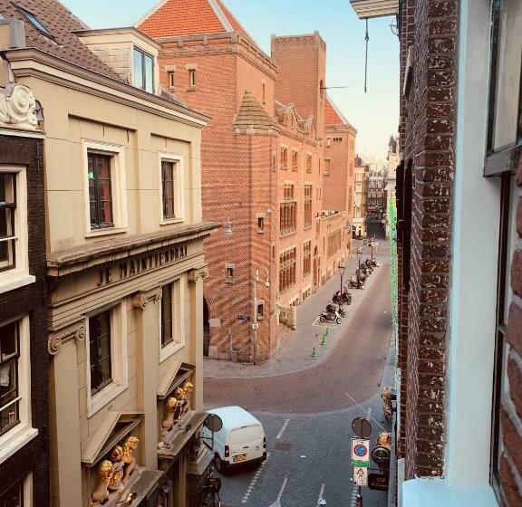 اتاق استاندارد, Amsterdam Central Guest House