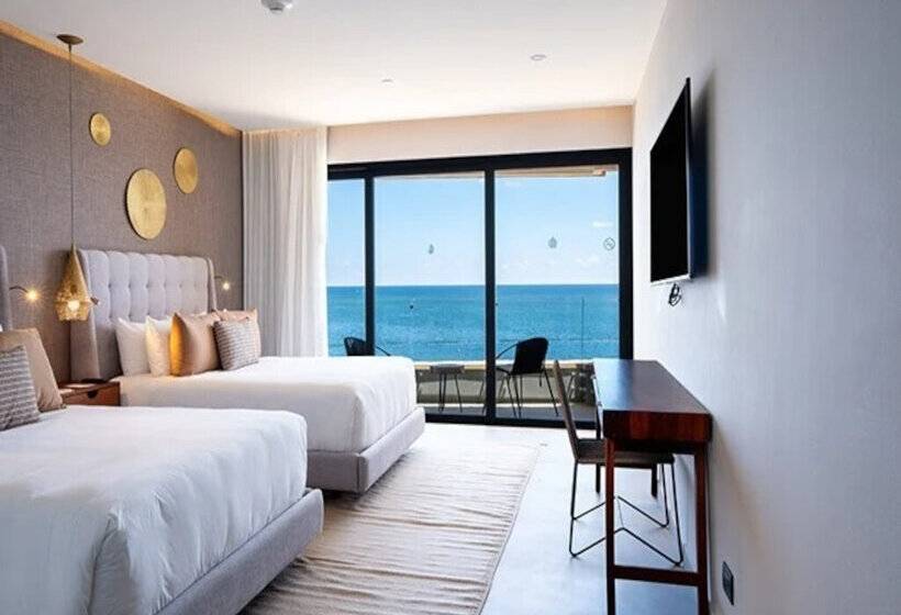 סוויטת 3 חדרי שינה, The Fives Oceanfront