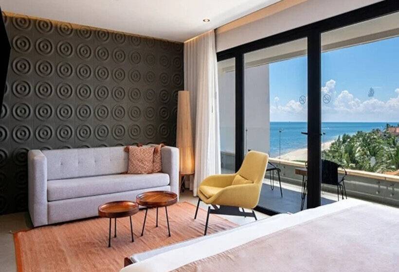 סוויטת 3 חדרי שינה, The Fives Oceanfront