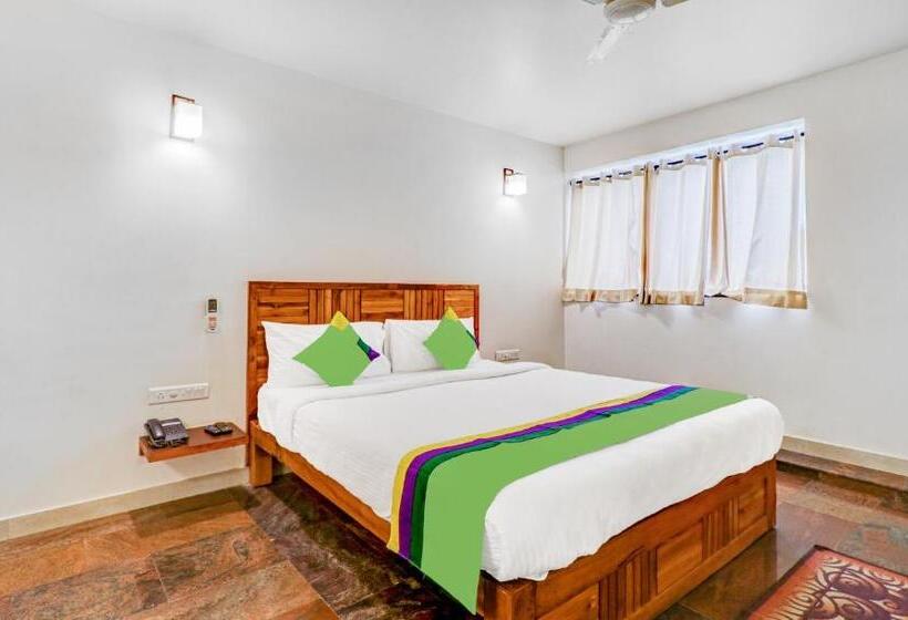 اتاق استاندارد, Treebo Benaka Residency