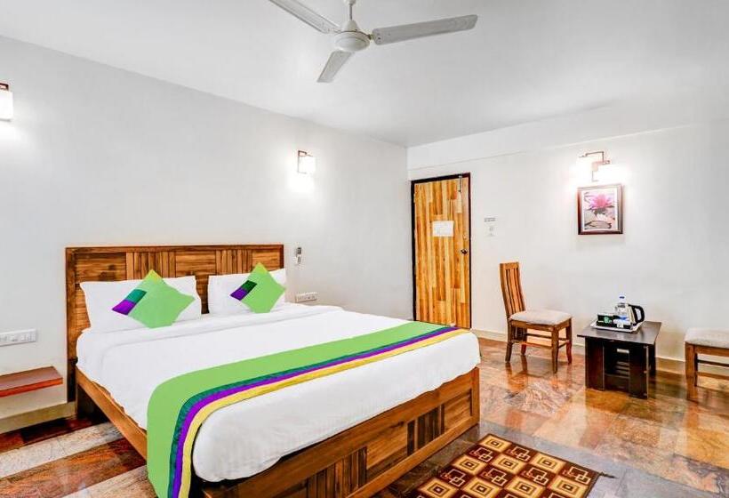 اتاق استاندارد, Treebo Benaka Residency