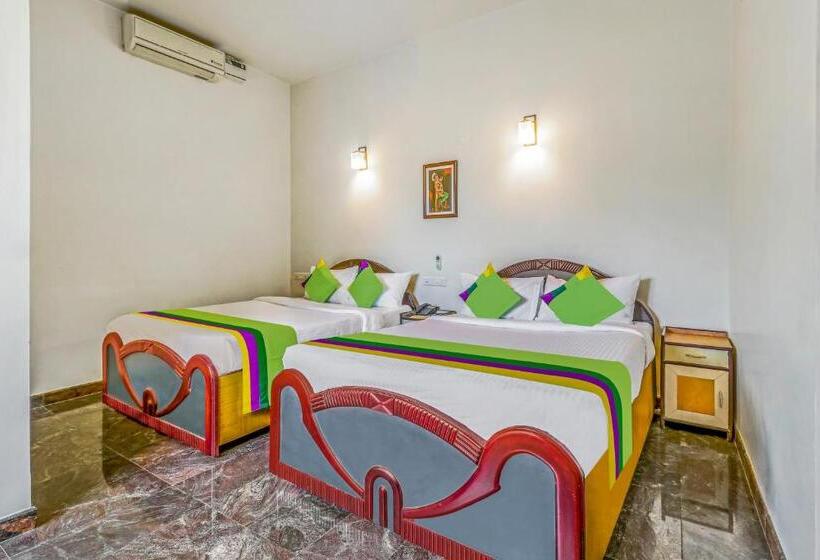 اتاق لوکس, Treebo Benaka Residency