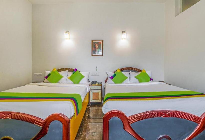 اتاق لوکس, Treebo Benaka Residency