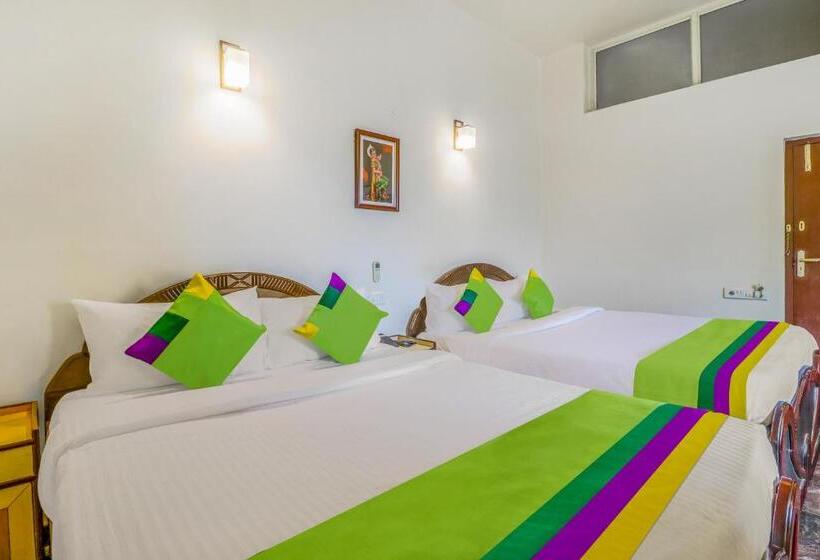 اتاق لوکس, Treebo Benaka Residency