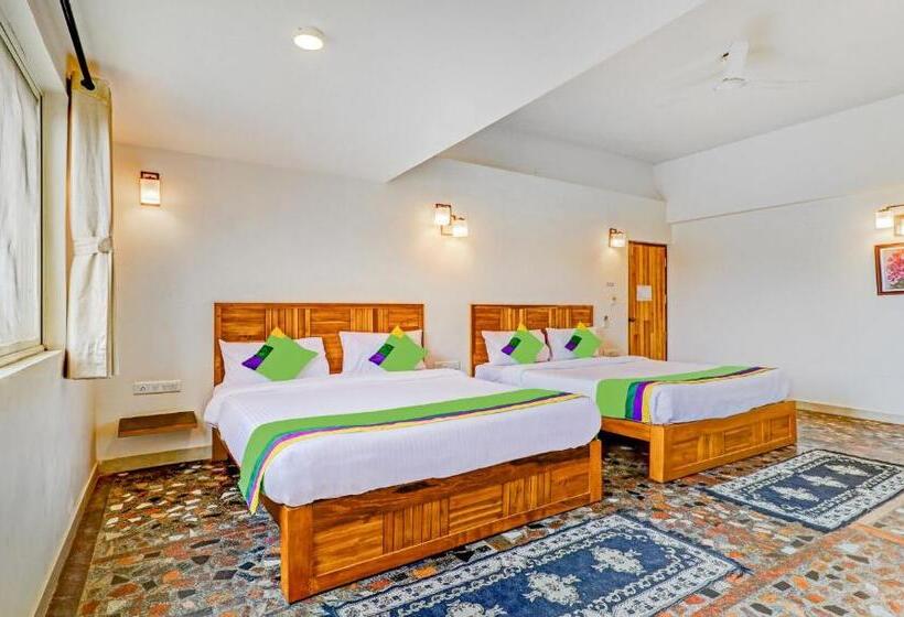 اتاق لوکس, Treebo Benaka Residency