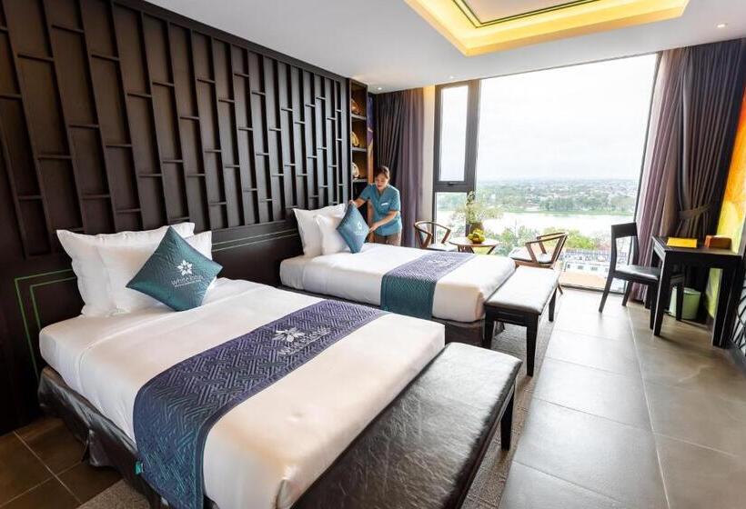 Deluxe room with river view, White Lotus Hue