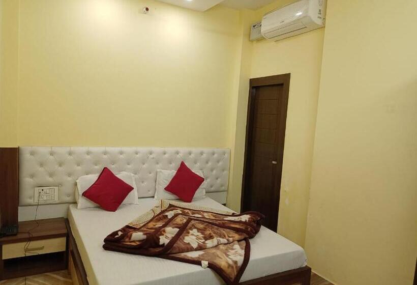 اتاق استاندارد, Vinayak Inn