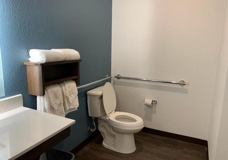 اتاق استاندارد برای معلولان, Candlewood Suites Pecos, An Ihg