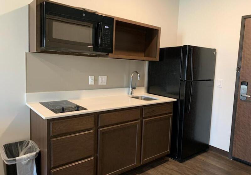 اتاق استاندارد برای معلولان, Candlewood Suites Pecos, An Ihg