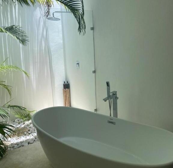 ویلای 2 خوابه, Jungle Lodge Boutique Hotel   Adults Only