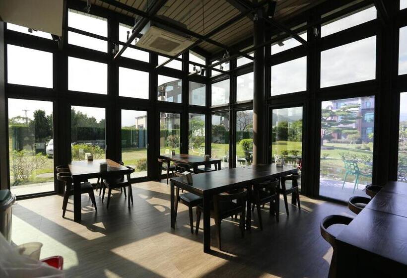 اتاق سوپریور چهار تخته, Skyline B&b