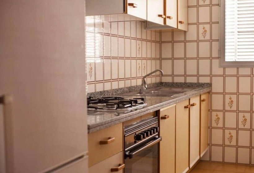 海の見える２ベッドルームアパートメント, Apartamentos Florazar Ii