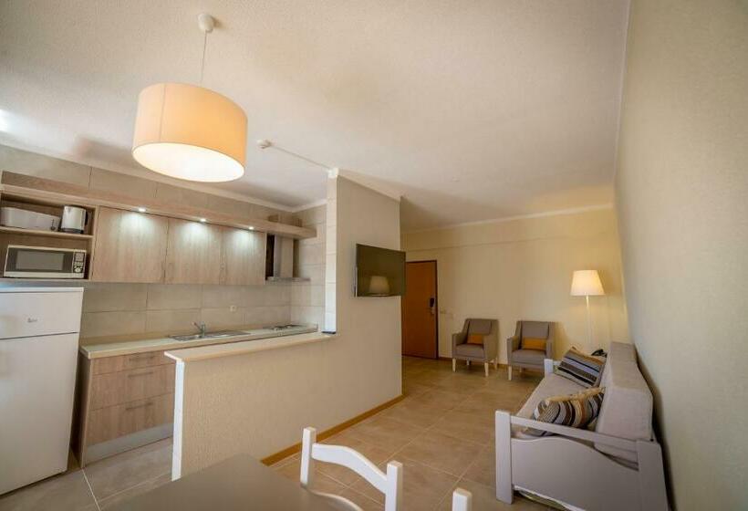 2 Bedroom Apartment, Flor Da Rocha