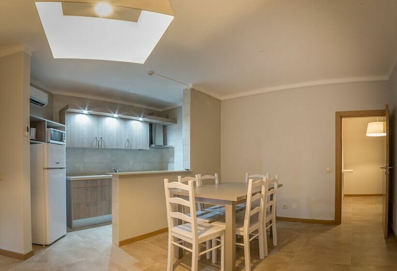 2 Bedroom Apartment, Flor Da Rocha