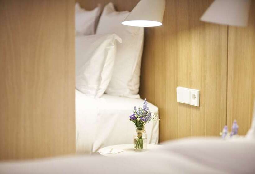 اتاق کلاسیک, 9hotel Republique