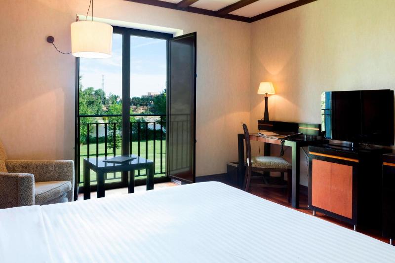 اتاق سوپریور با تخت بزرگ, Ac Hotel Palacio De Santa Ana By Marriott