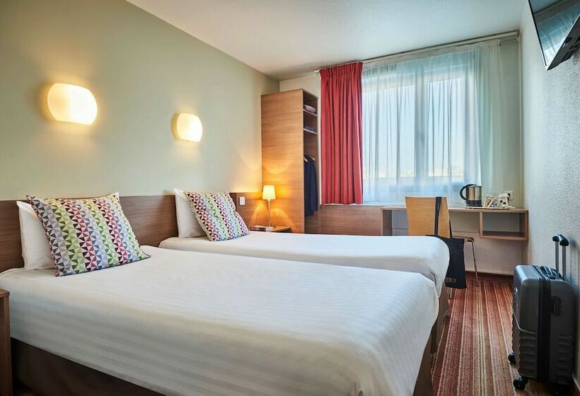 Chambre Standard Individuelle, Campanile Paris Bercy Village