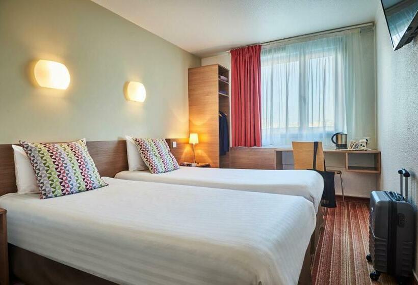 Standard Room, Campanile Paris Bercy Village