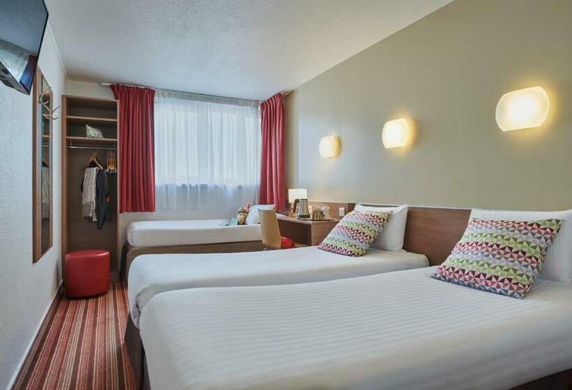 Quarto Triplo Estandar, Campanile Paris Bercy Village