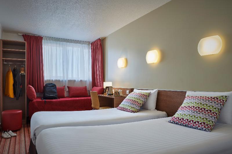 اتاق استاندارد سه نفره, Campanile Paris Bercy Village