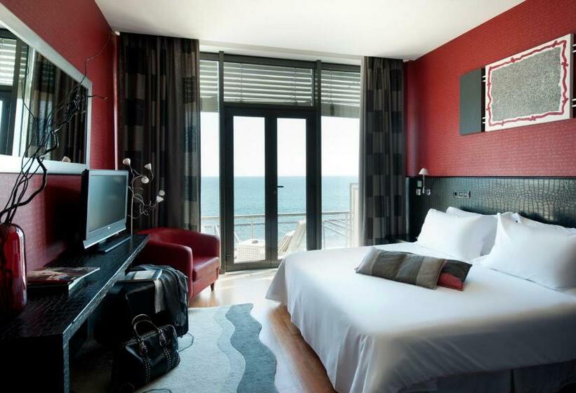 Deluxe Room, Farol