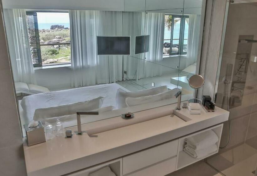 Deluxe Room, Farol