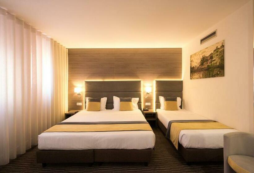 חדר סטנדרט לשלושה, The One Grand Hotel da Póvoa