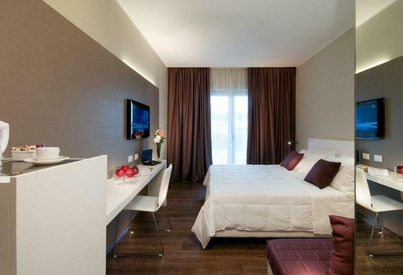 Superior Room with Terrace, Isola Sacra Rome Airport