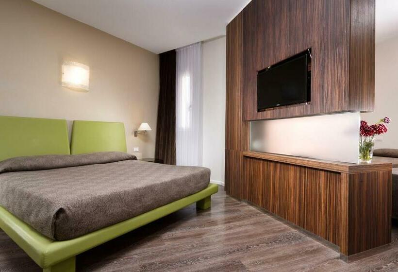 Junior Suite con Balcone, Isola Sacra Rome Airport