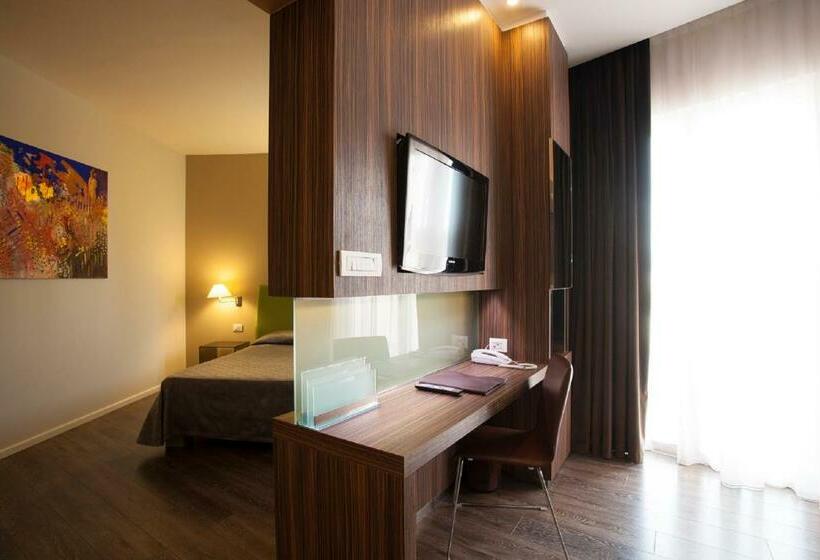 Junior Suite con Balcone, Isola Sacra Rome Airport