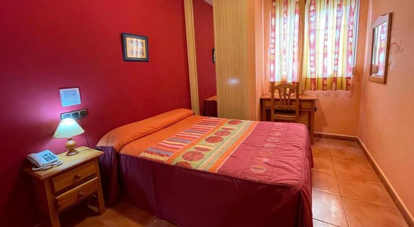 اتاق استاندارد یک نفره, Quéntar Hotel Rural