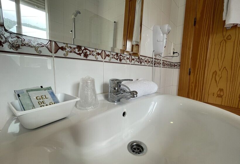 اتاق استاندارد یک نفره, Quéntar Hotel Rural