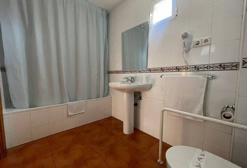 اتاق استاندارد چهار تخته, Quéntar Hotel Rural