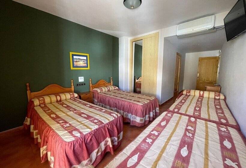 اتاق استاندارد چهار تخته, Quéntar Hotel Rural
