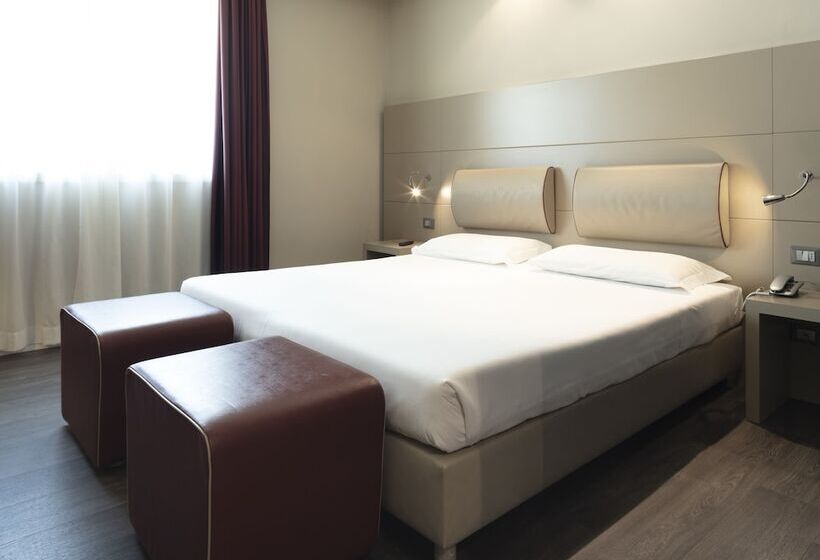 اتاق کلاسیک, Smart Hotel Holiday