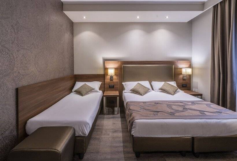 اتاق کلاسیک سه تخته, Smart Hotel Holiday
