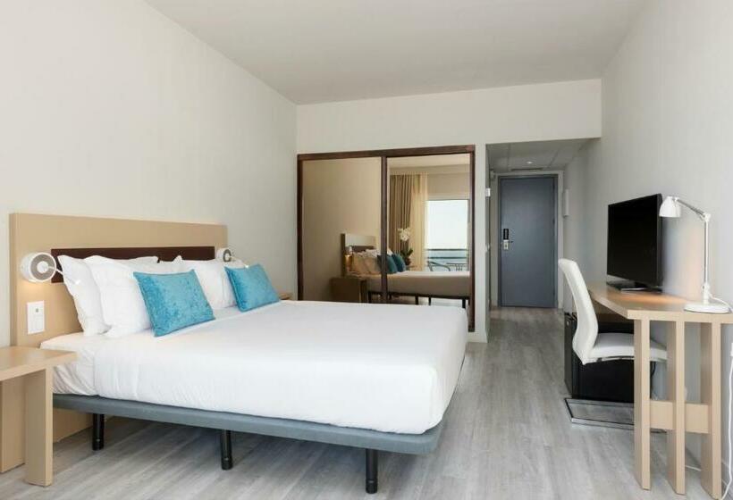 带海景的高级套房, Tryp by Wyndham Lisboa Caparica Mar