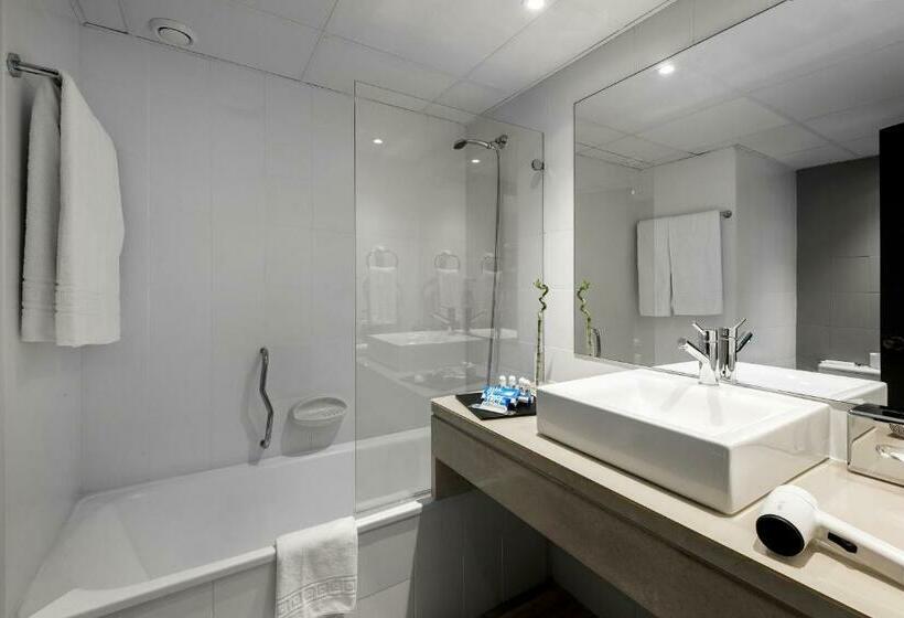 带海景的高级套房, Tryp by Wyndham Lisboa Caparica Mar