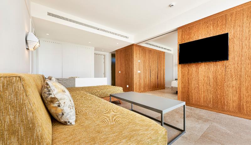 سوییت پرستیژ, Insotel Punta Prima Prestige Suites & Spa