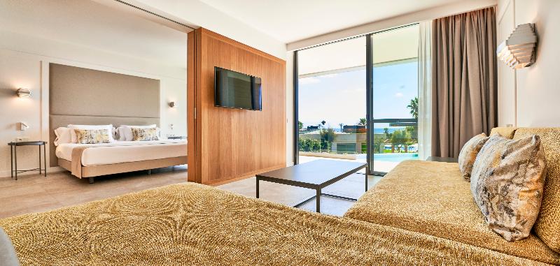 سوییت پرستیژ, Insotel Punta Prima Prestige Suites & Spa