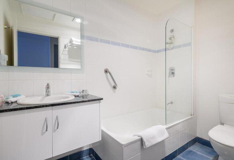 اتاق سوپریور با تخت بزرگ, Mayfair Plaza Motel And Apartments