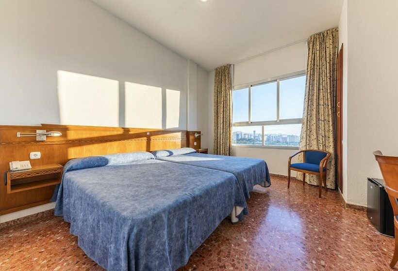 Standard Room with Balcony, Port Europa